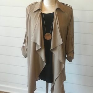 Women’s trench